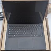 كمبيوتر محمول Microsoft Surface Multi-Touch مستعمل 5 (الجيل الثاني عشر) Intel Core i7 32GB RAM 1TB SSD Windows 11 Pro - أسود مطفي