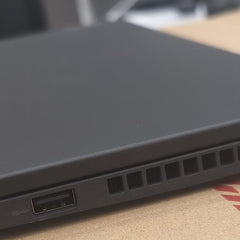 كمبيوتر محمول Lenovo ThinkPad X13 Gen 2 مستعمل AMD Ryzen 7 PRO 32GB RAM 5850U 1.9GHz AMD Radeon Graphics Windows 10 Home
