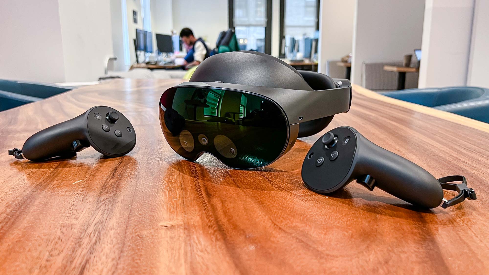 Meta Quest Pro VR Headset Unveiled – AMTradez