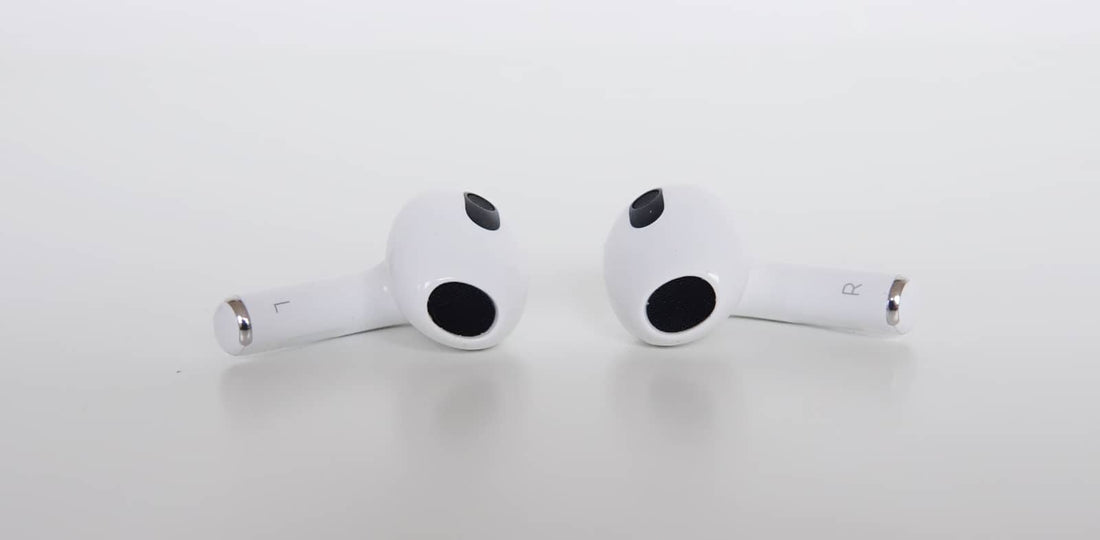 Apple AirPods Pro vs. Apple AirPods (3rd generation)