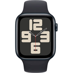 Apple Watch SE GPS، هيكل من الألومنيوم مقاس 44 ملم مع حزام رياضي - منتصف الليل 