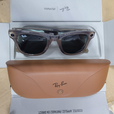 Used Rayban Meta Wayfarer Smart Sunglasses (Size 50) – Shiny Warm Stone / G15 Green
