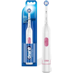 Oral-B Easy Clean Electric Toothbrush with Batteries & Brush Head
